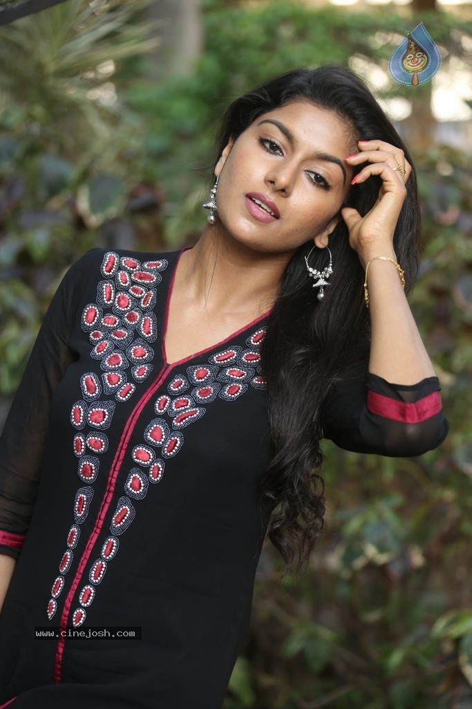 Akshitha Gallery - 46 / 53 photos