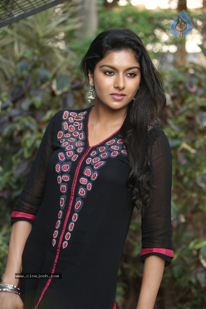 Akshitha Gallery - 49 / 53 photos