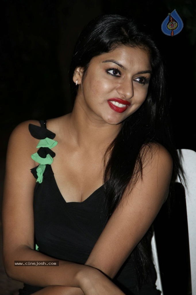 Akshida Hot Photos - 40 / 82 photos