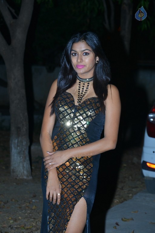 Akshitha Stills - 34 / 39 photos