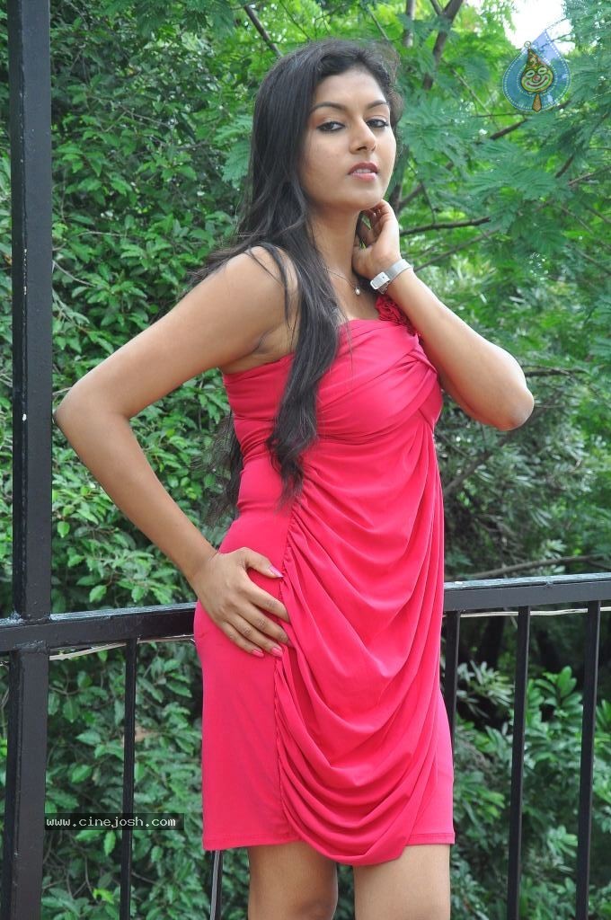 Akshitha Stills - 23 / 98 photos