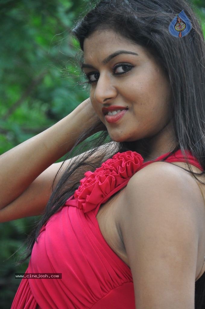 Akshitha Stills - 29 / 98 photos