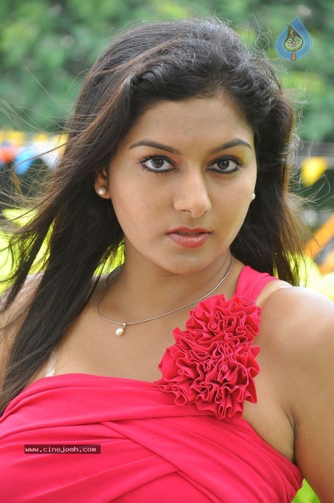 Akshitha Stills - 31 / 98 photos