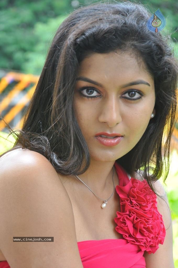 Akshitha Stills - 44 / 98 photos