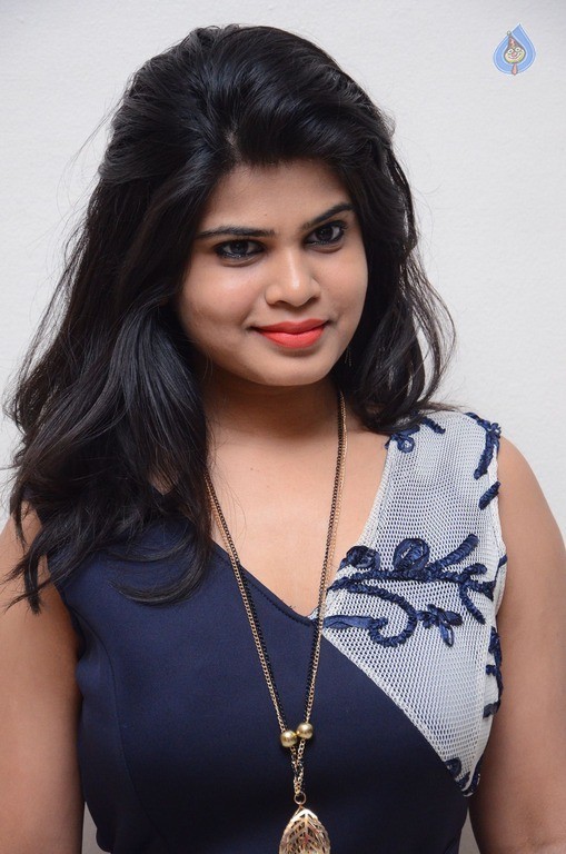 Alekhya Latest Gallery - 28 / 42 photos