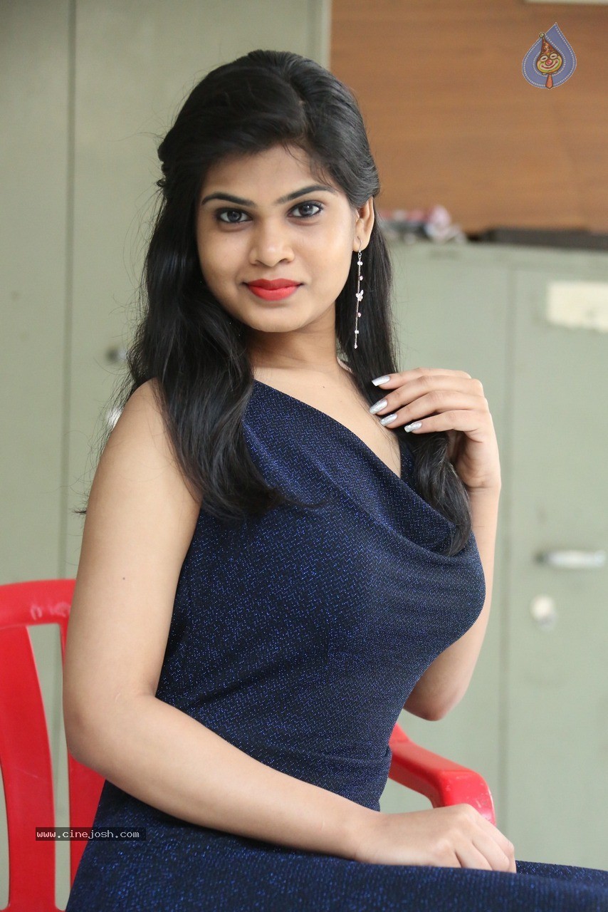 Alekhya Latest Gallery - 37 / 60 photos