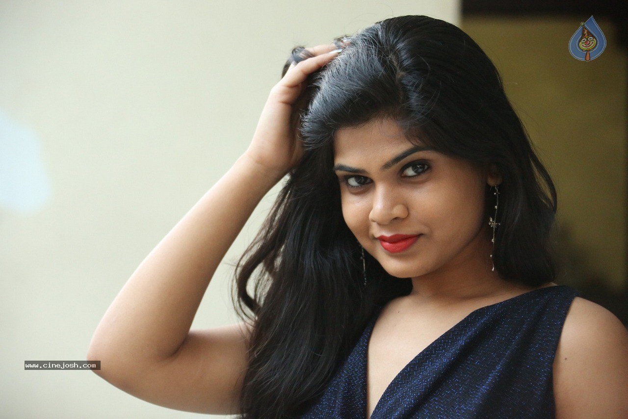 Alekhya Latest Gallery - 43 / 60 photos