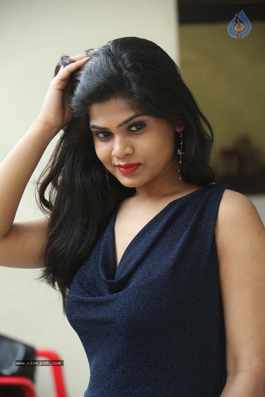 Alekhya Latest Gallery - 44 / 60 photos