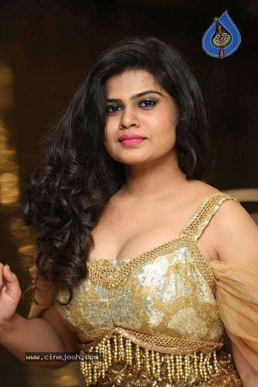 Alekhya New Photos - 4 / 26 photos