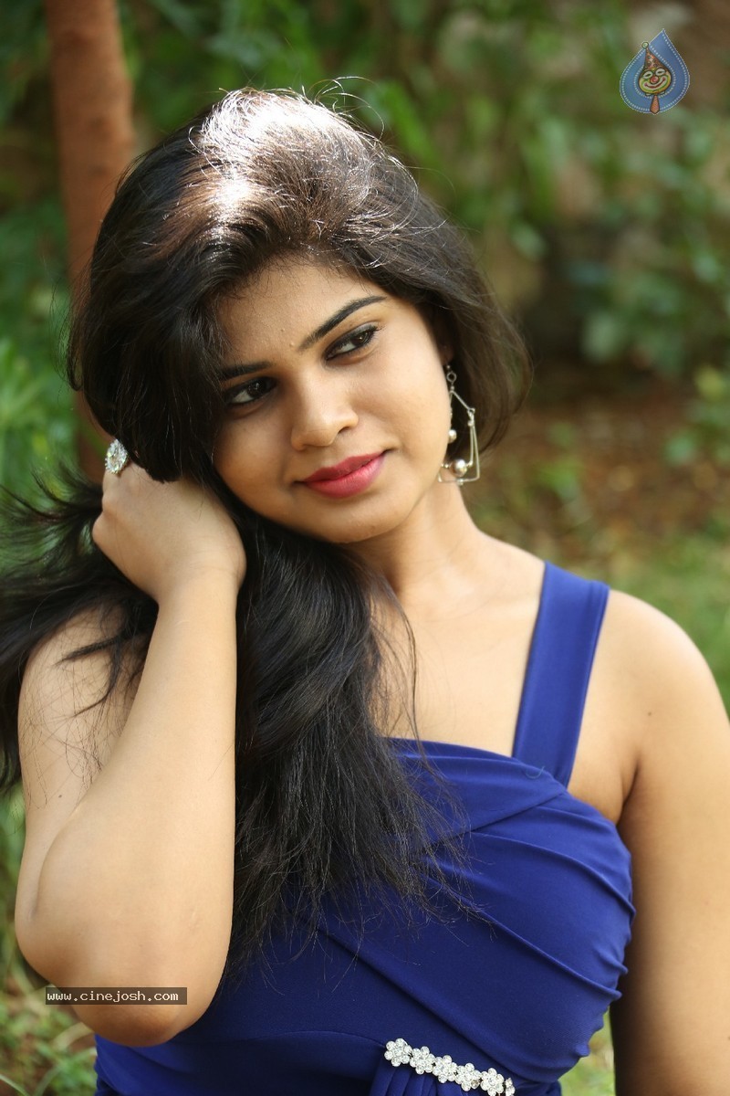 Alekhya New Pics - 22 / 118 photos