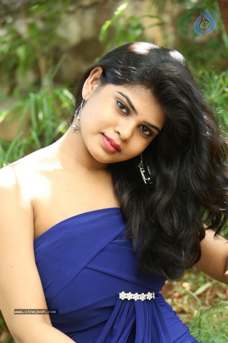 Alekhya New Pics - 23 / 118 photos