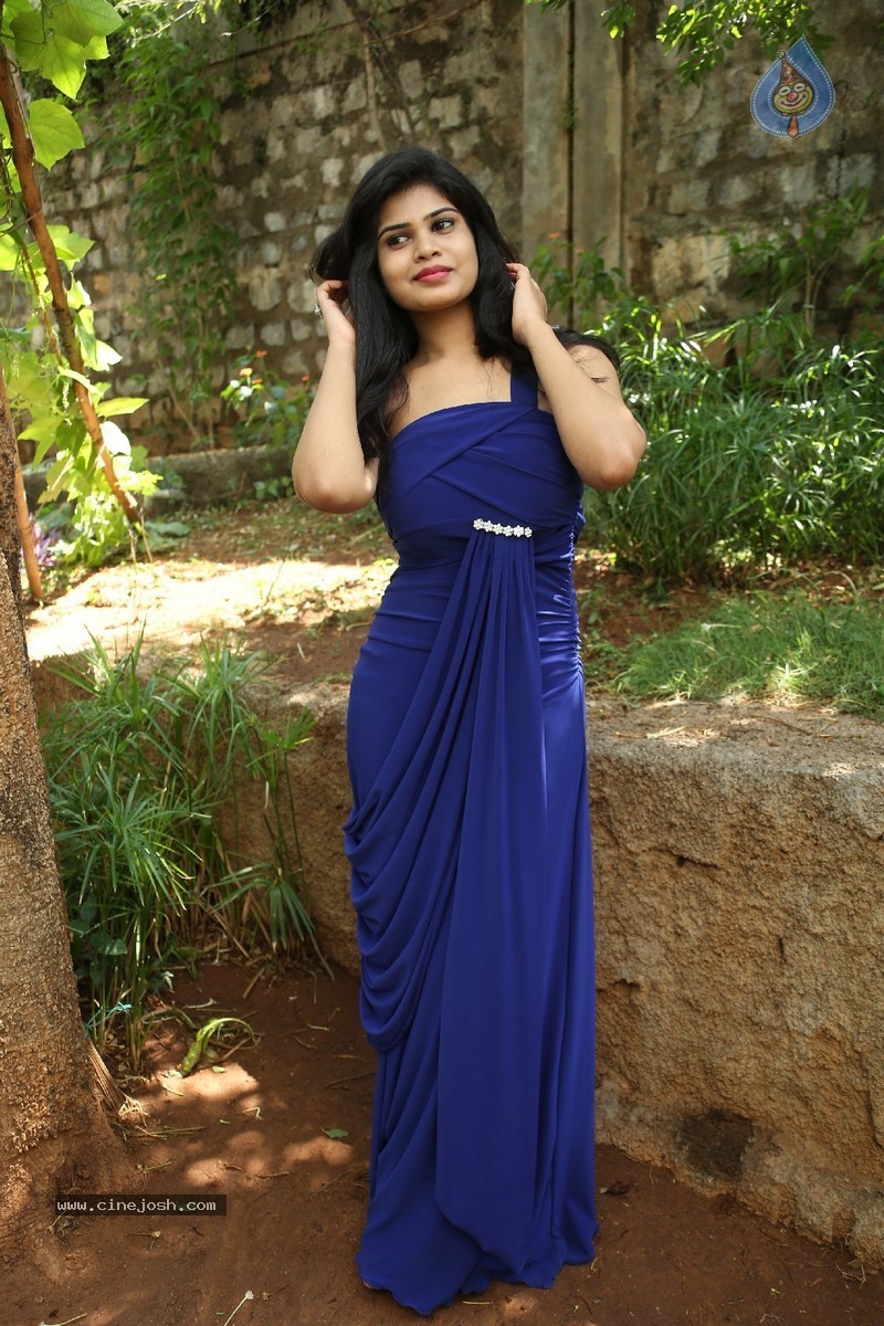 Alekhya New Pics - 24 / 118 photos