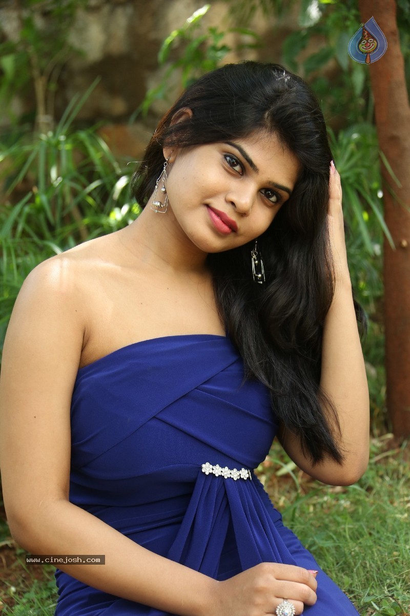 Alekhya New Pics - 34 / 118 photos