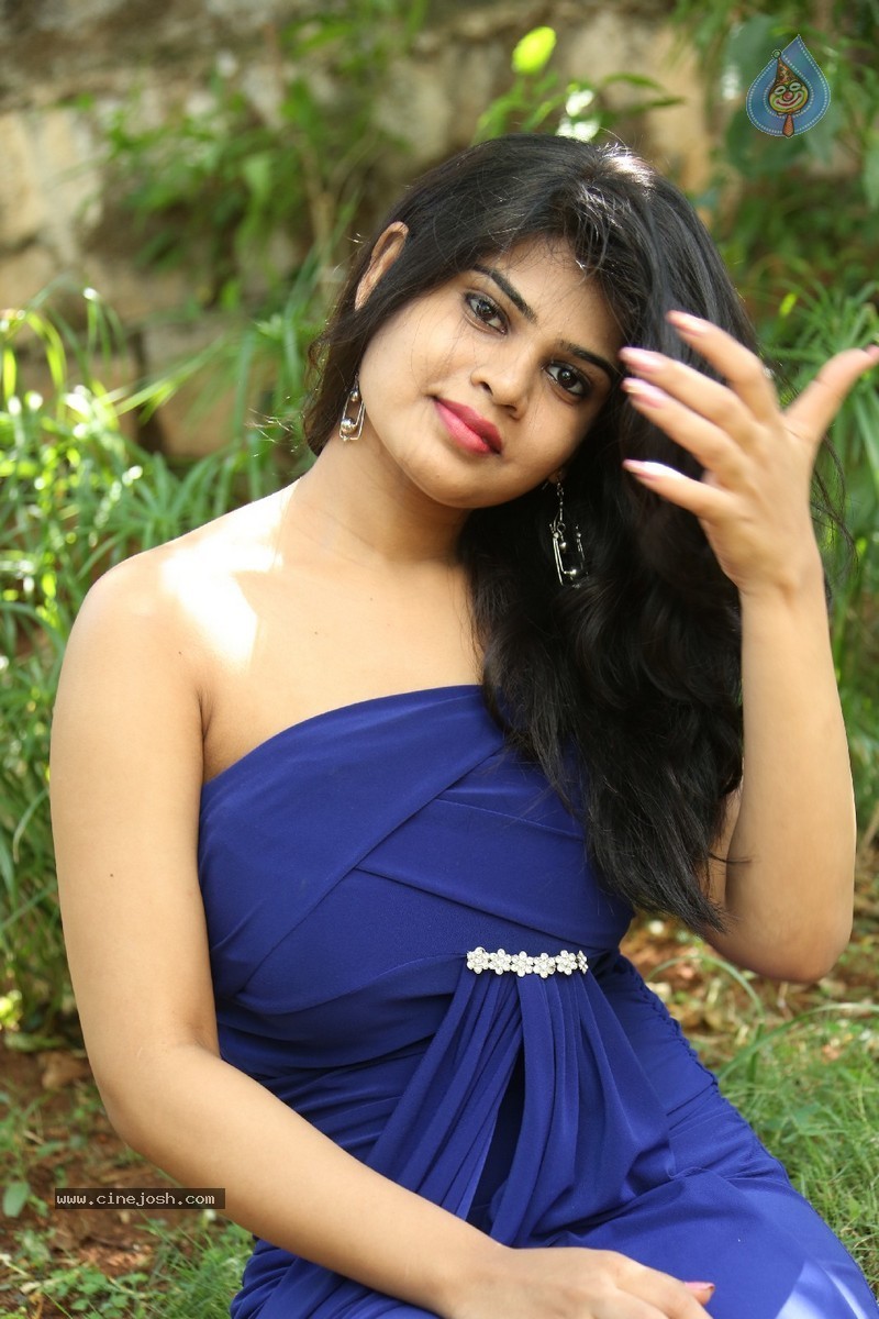 Alekhya New Pics - 48 / 118 photos