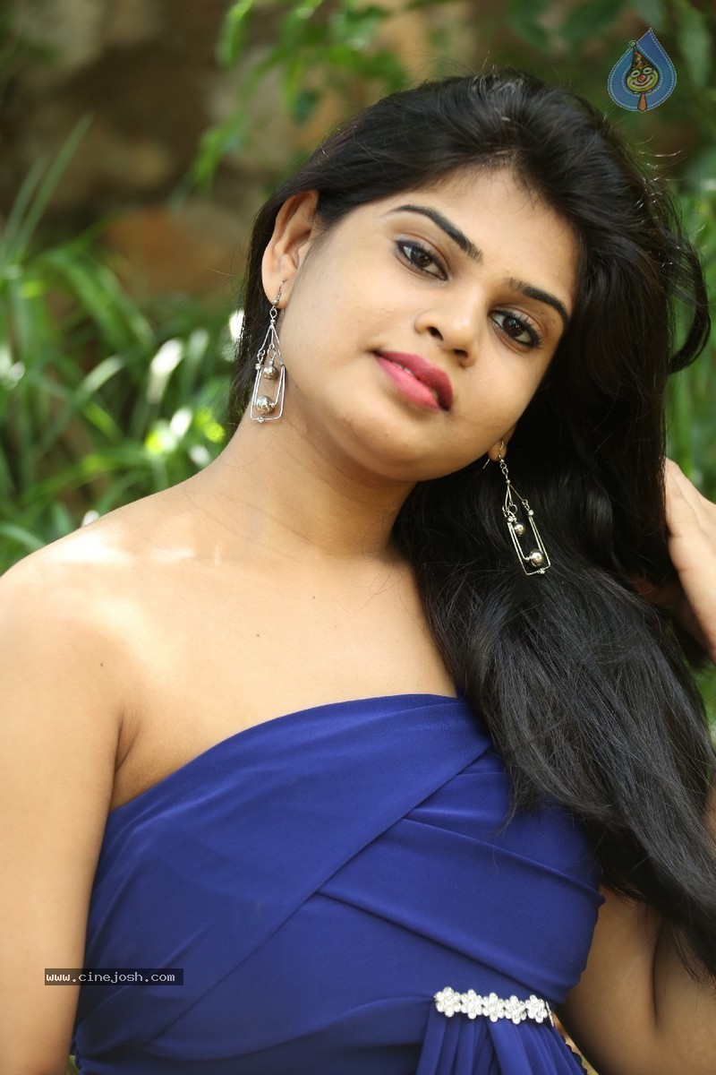 Alekhya New Pics - 49 / 118 photos