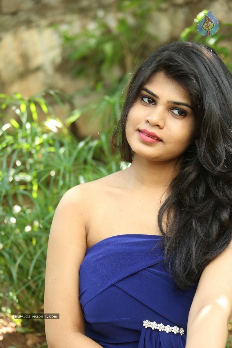 Alekhya New Pics - 53 / 118 photos