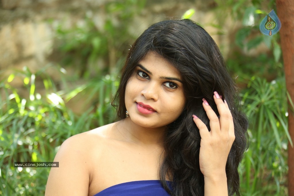 Alekhya New Pics - 58 / 118 photos