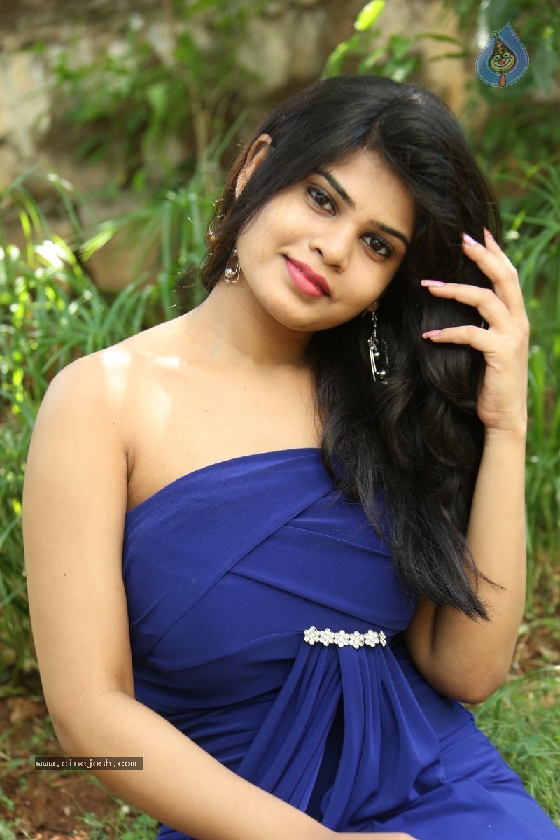 Alekhya New Pics - 62 / 118 photos