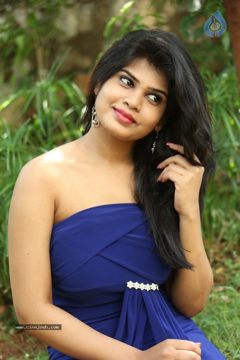 Alekhya New Pics - 69 / 118 photos