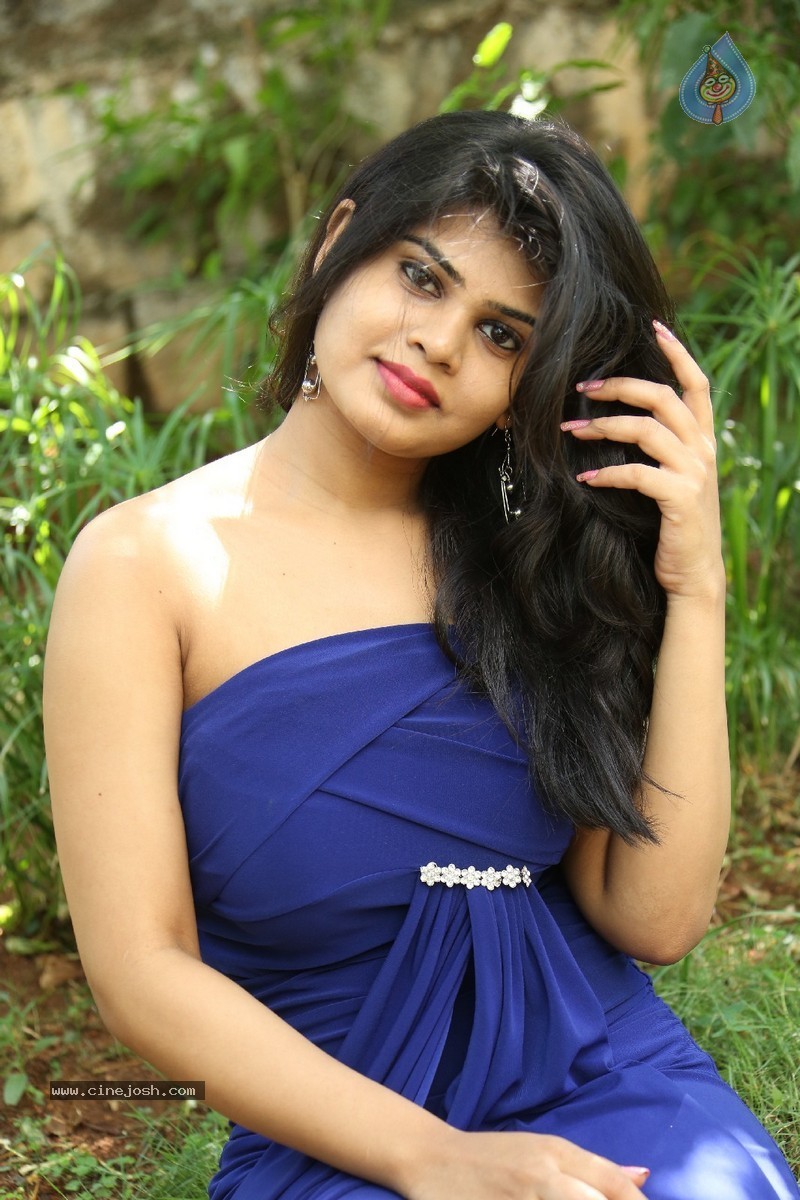 Alekhya New Pics - 74 / 118 photos