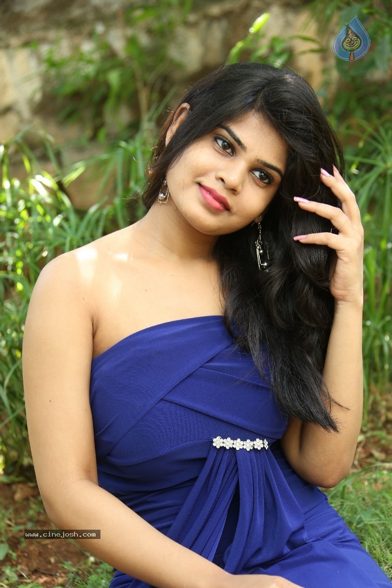 Alekhya New Pics - 78 / 118 photos