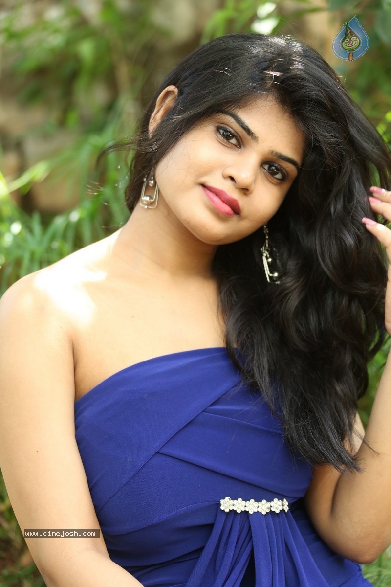 Alekhya New Pics - 82 / 118 photos