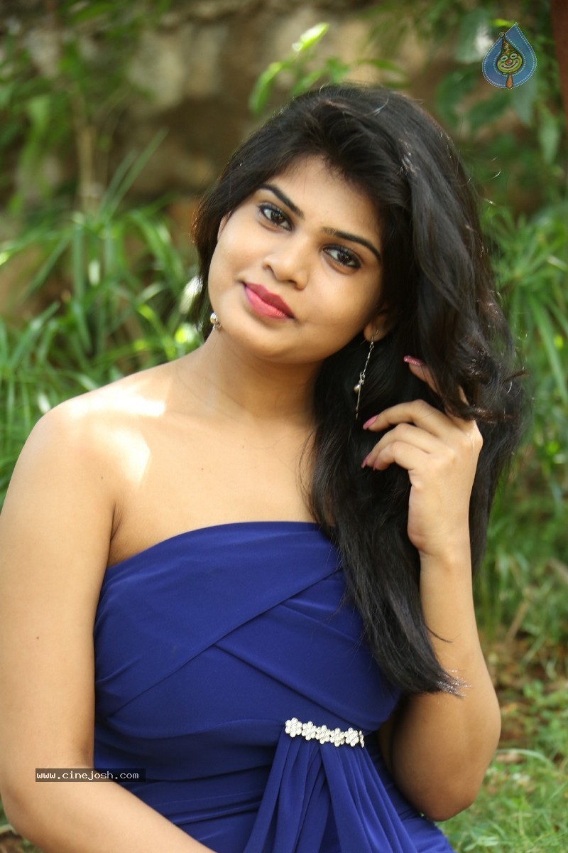 Alekhya New Pics - 84 / 118 photos