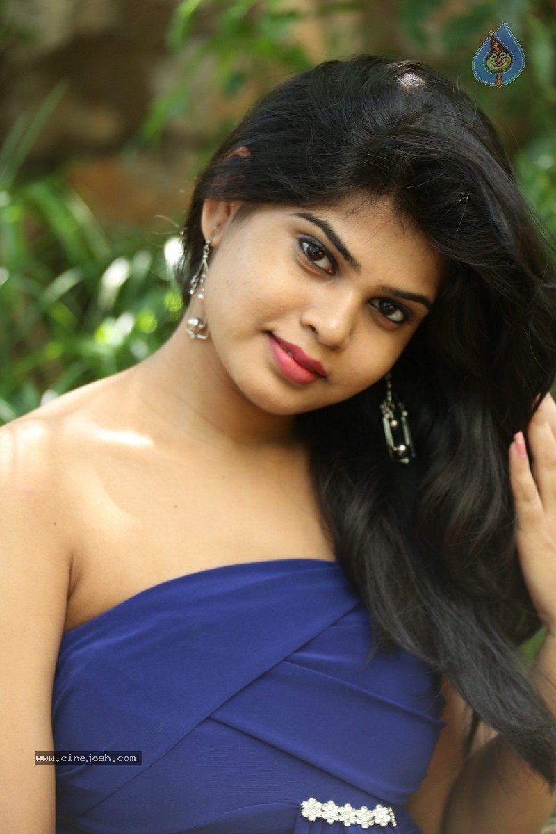 Alekhya New Pics - 90 / 118 photos