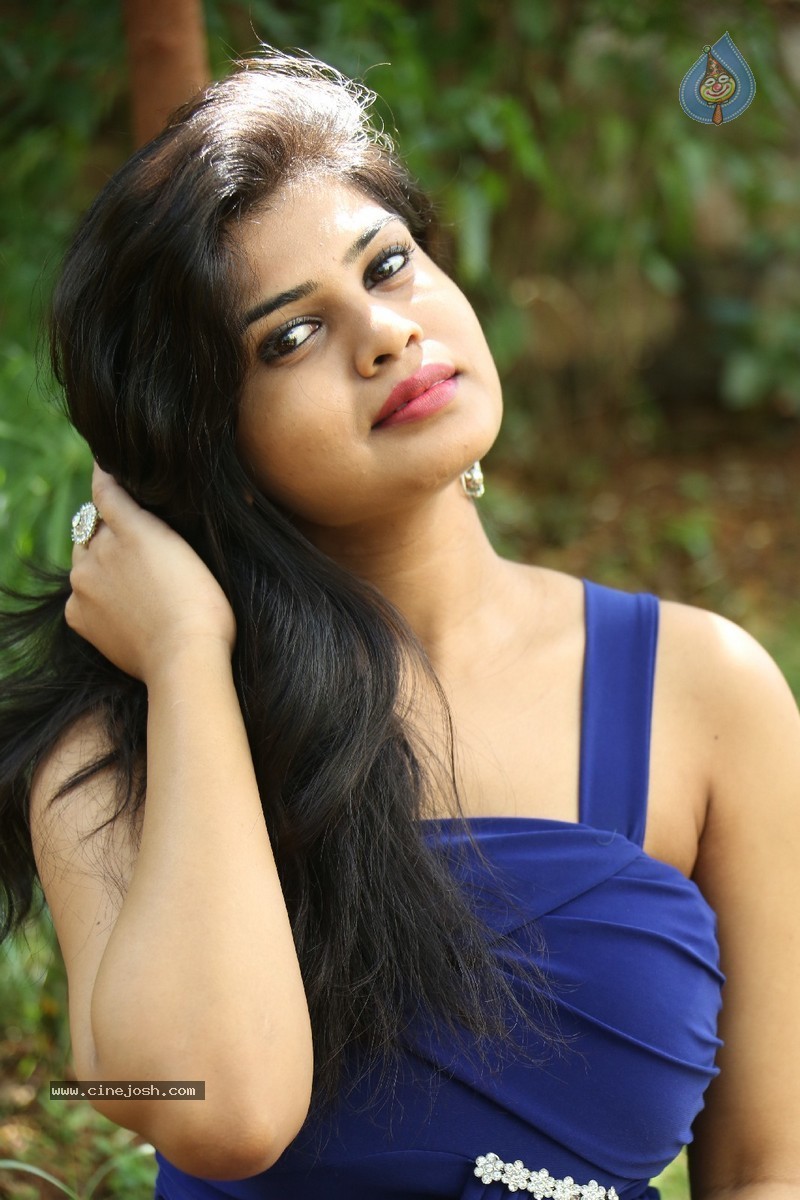 Alekhya New Pics - 108 / 118 photos