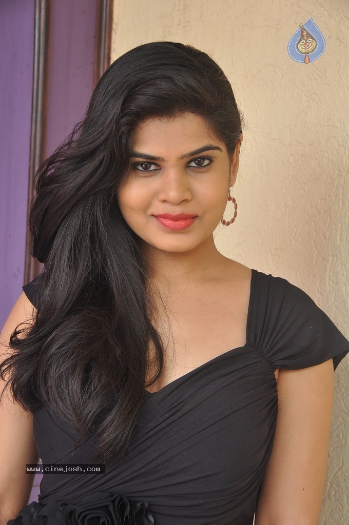 Alekhya New Pics - 22 / 88 photos