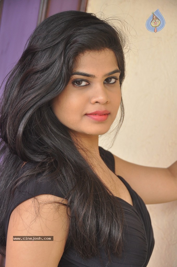 Alekhya New Pics - 43 / 88 photos