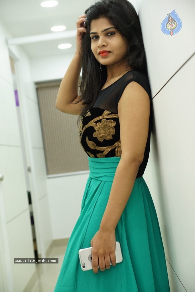 Alekhya New Pics - 4 / 26 photos