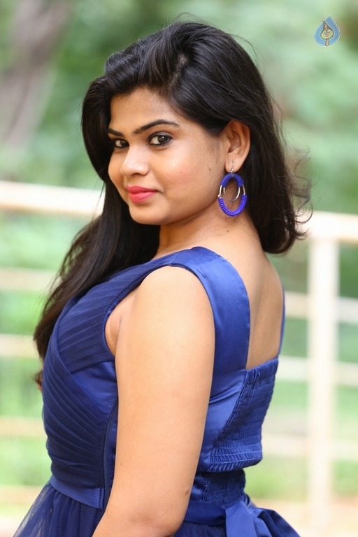 Alekya Latest Pics - 8 / 17 photos