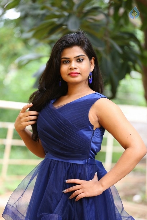 Alekya Latest Pics - 17 / 17 photos