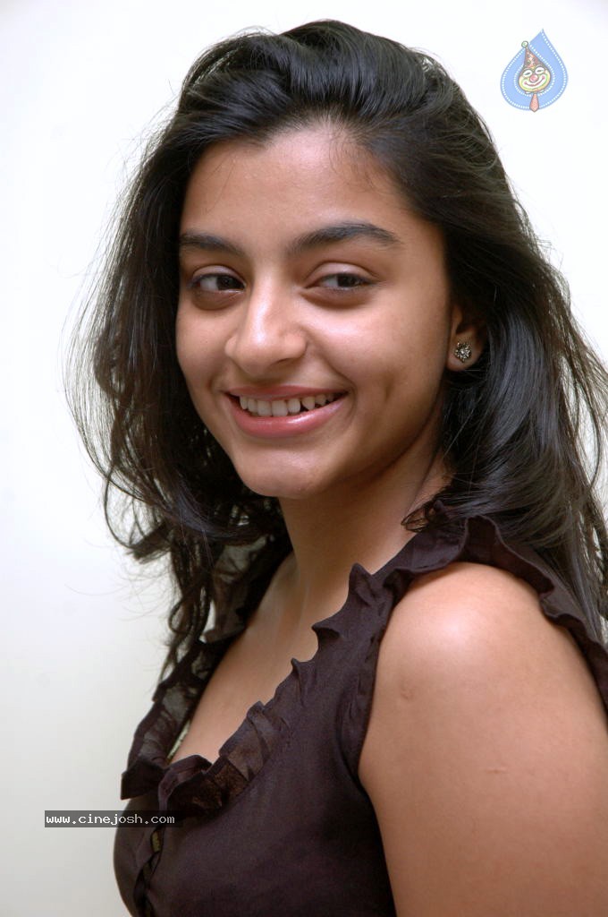 Alisha Hot Stills - 39 / 45 photos