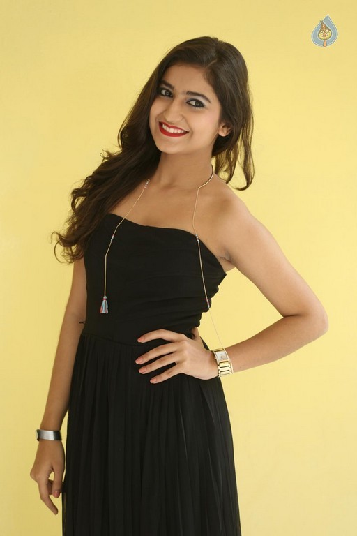 Alisha New Photos - 40 / 41 photos