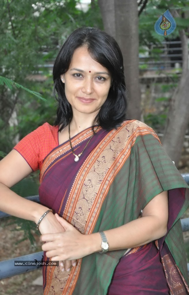 Amala Akkineni Stills - 25 / 64 photos