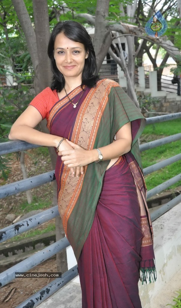 Amala Akkineni Stills - 30 / 64 photos