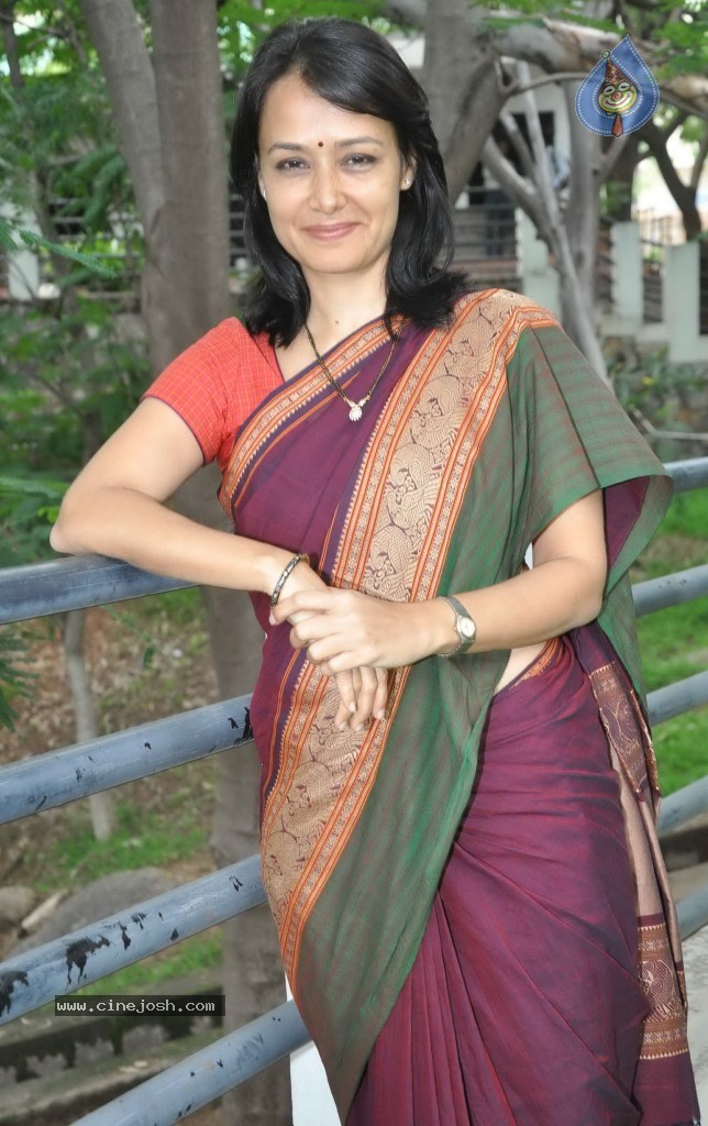 Amala Akkineni Stills - 46 / 64 photos