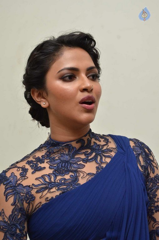 Amala Paul Photos - 21 / 40 photos