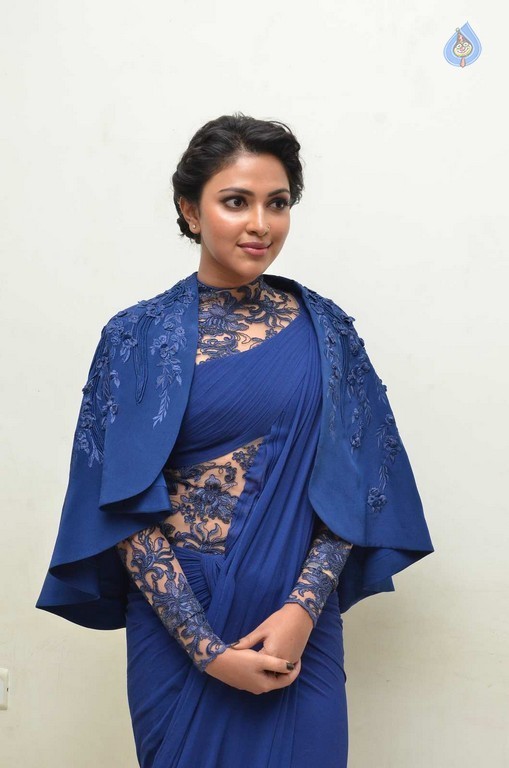 Amala Paul Photos - 22 / 40 photos