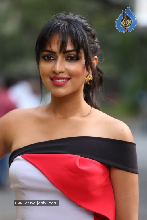 Amala Paul Photos - 12 / 35 photos