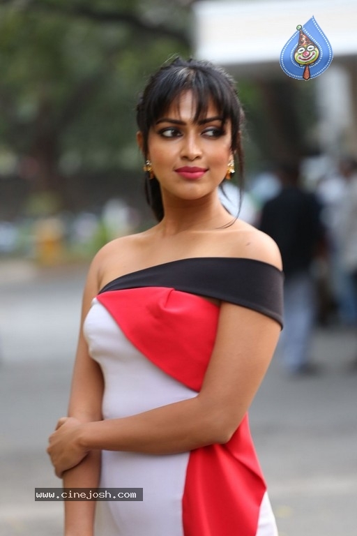 Amala Paul Photos - 14 / 35 photos