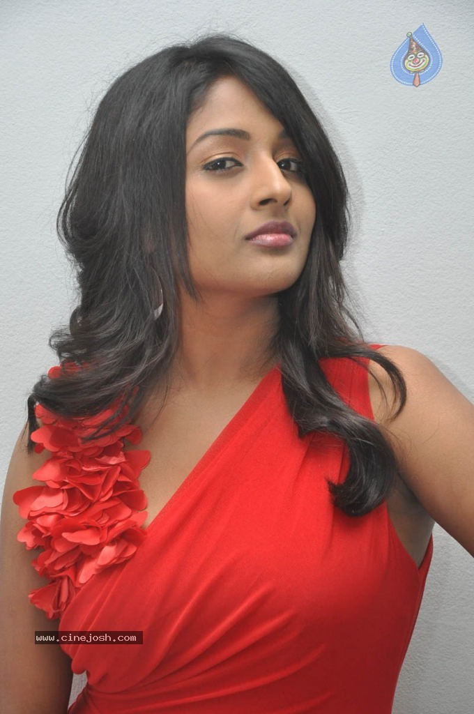 Amitha Rao Stills - 28 / 55 photos