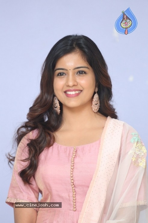 Amritha Aiyer Stills - 12 / 21 photos