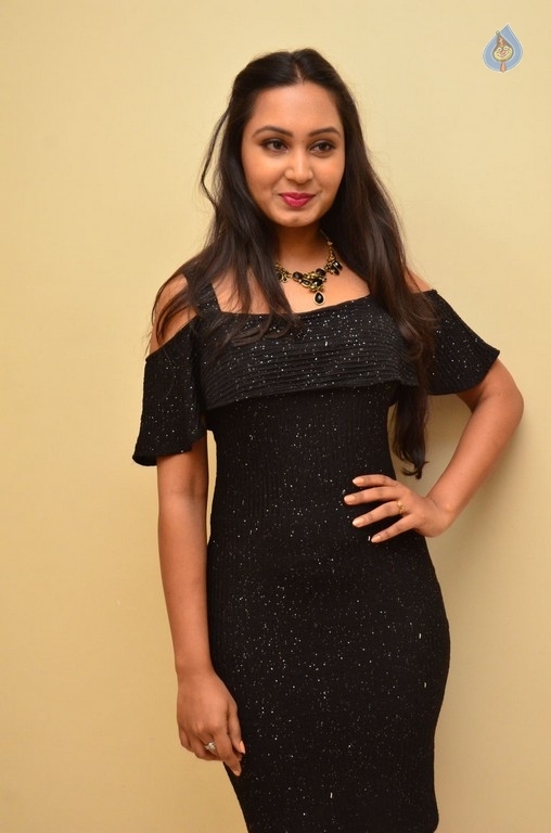 Amulya Photos - 12 / 19 photos