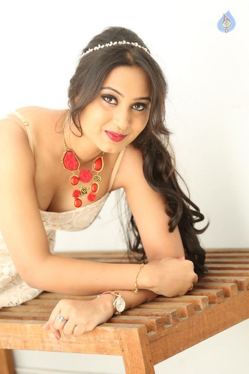 Amulya Photos - 35 / 57 photos