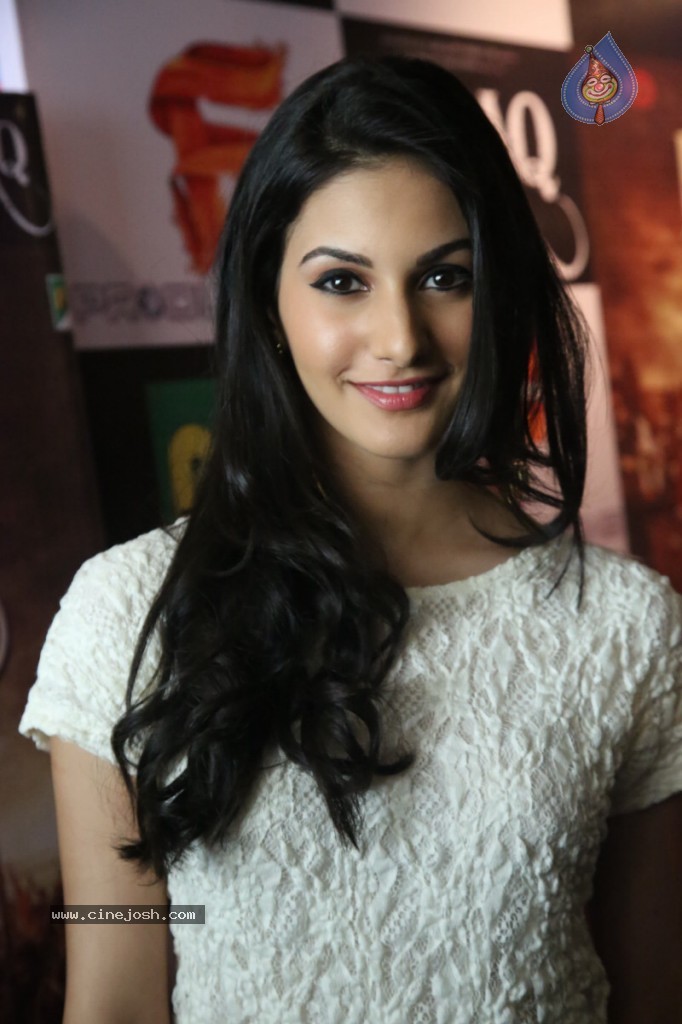 Amyra Dastur Stills - 8 / 47 photos