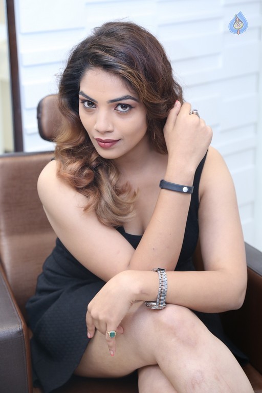 Anamika New Photos - 12 / 21 photos