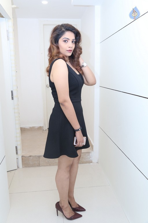 Anamika New Photos - 17 / 21 photos